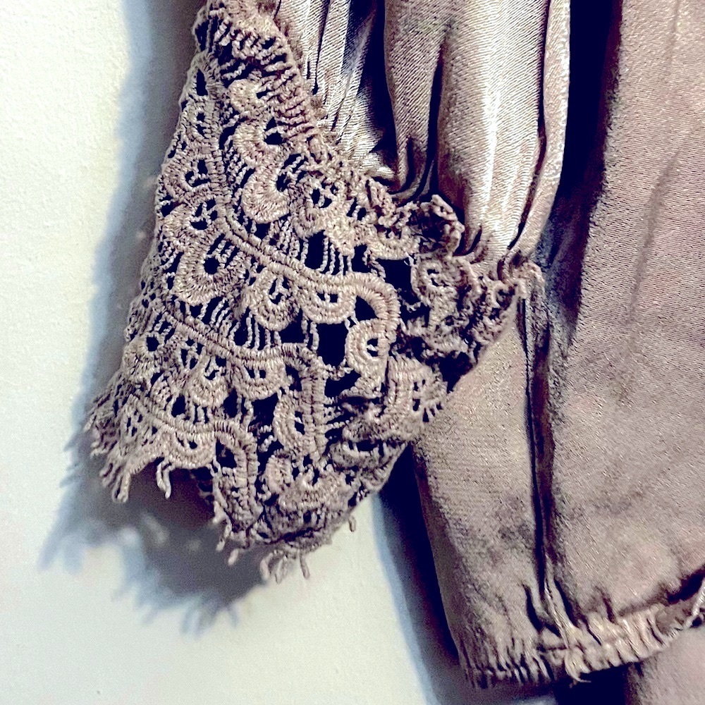 ITOO Made in Italy boho metallic tan lace sleeve top medium / large Women - Picture 6 of 7